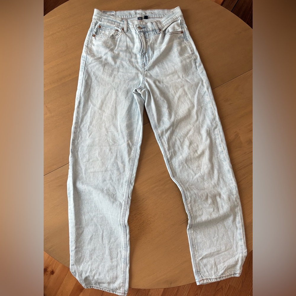 American Eagle Light Wash Jeans